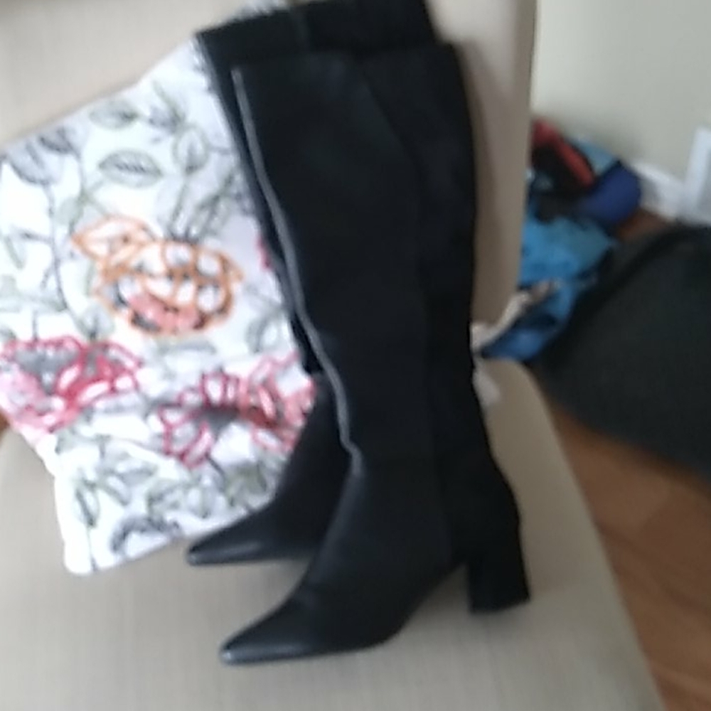 Tahari Woman's Boots